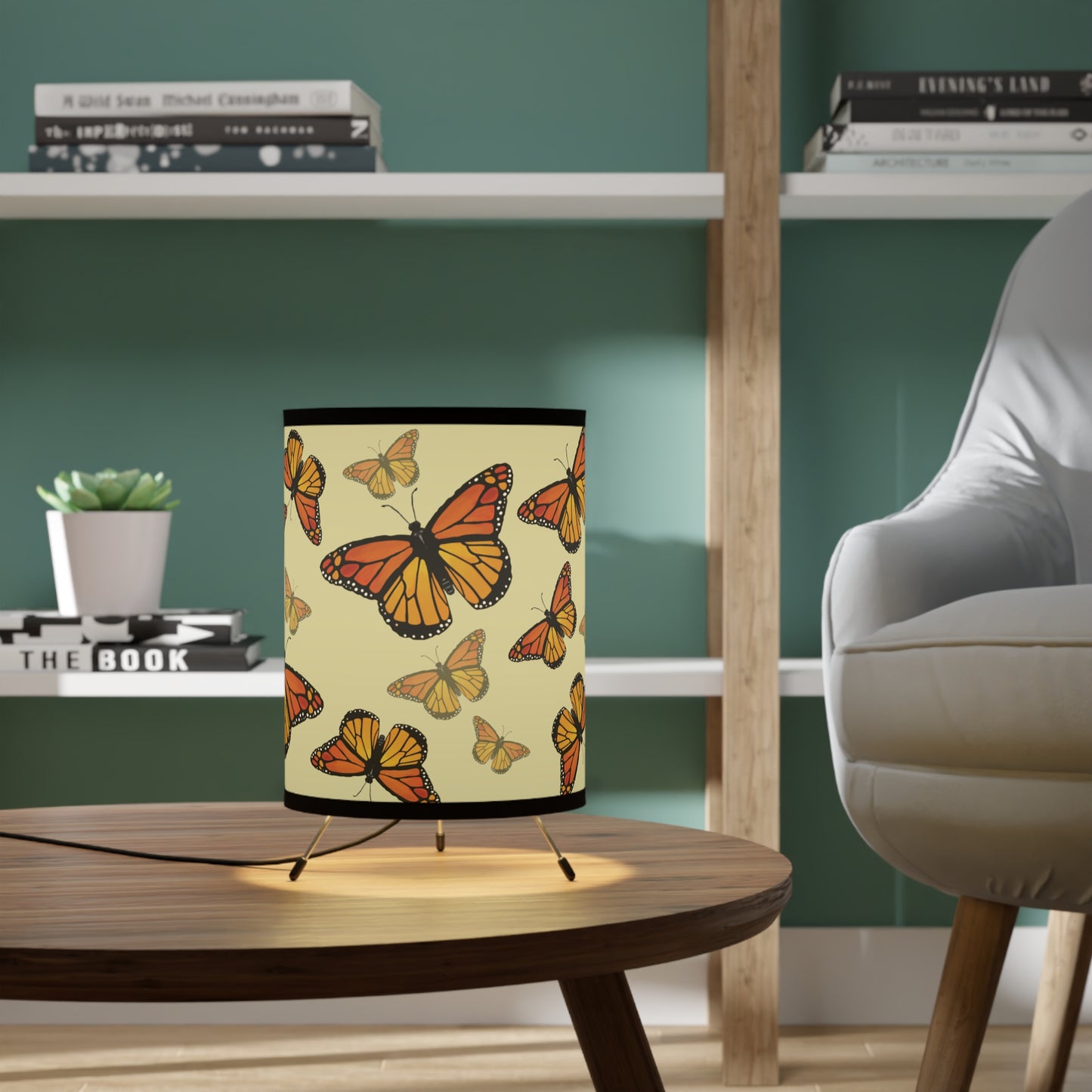 Monarchs lamp (buttercream)